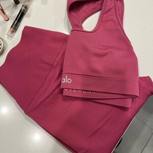 Alo Yoga seamless ribbed bra and leggings
